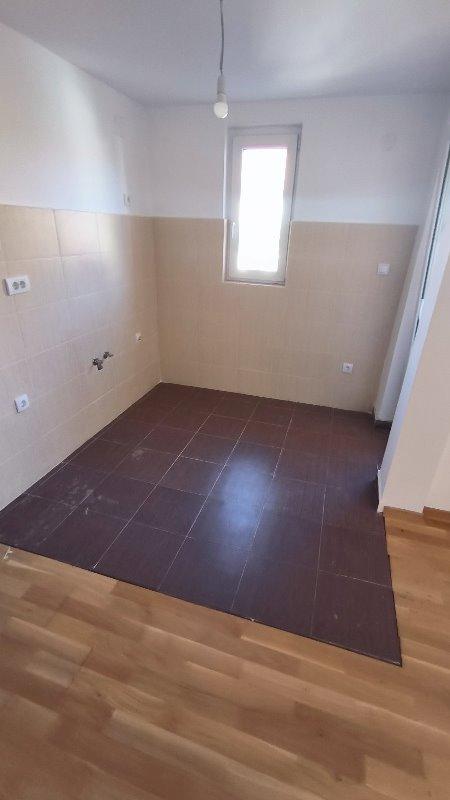 Stan na prodaju u Beogradu, Kaluđerica, dvosoban, 38m2, cena 57000 evra
