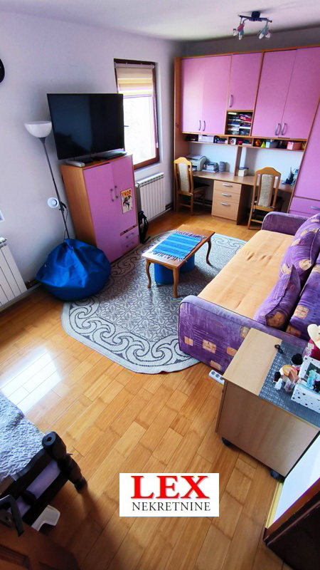 Stan na prodaju u Beogradu, Borča, cetvorosoban, 93m2, cena 140000 evra