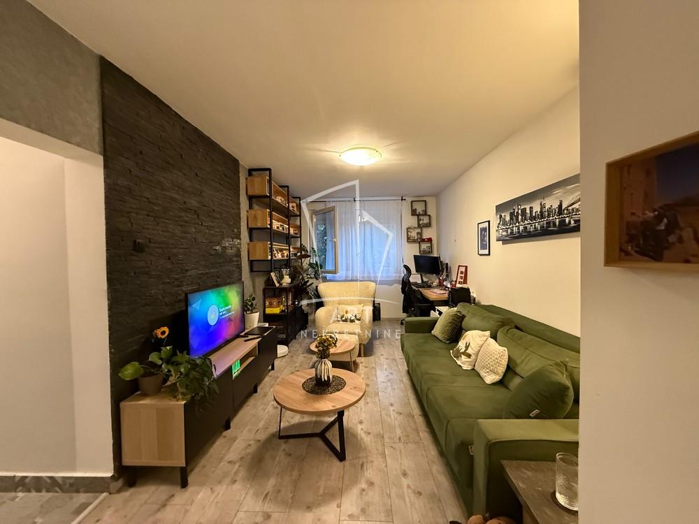 Stan na prodaju u Beogradu, Karaburma, dvoiposoban, 57m2, cena 170000 evra