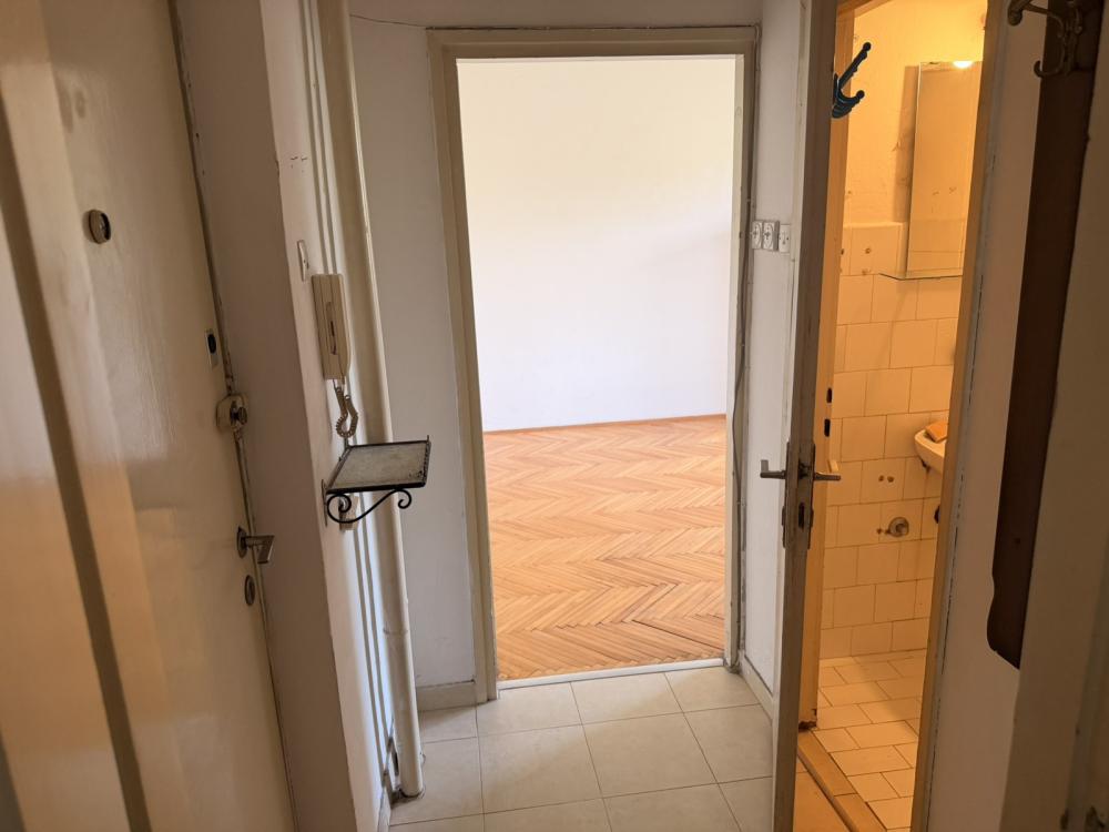 Stan na prodaju u Beogradu, Novi Beograd blok 4 (Politehnička akademija), jednosoban, 35m2, cena 140000 evra