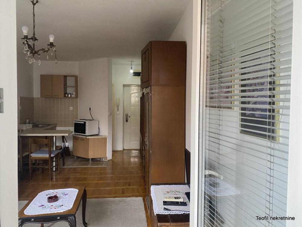 Stan na prodaju u Beogradu, Mirijevo, jednosoban, 28m2, cena 82000 evra