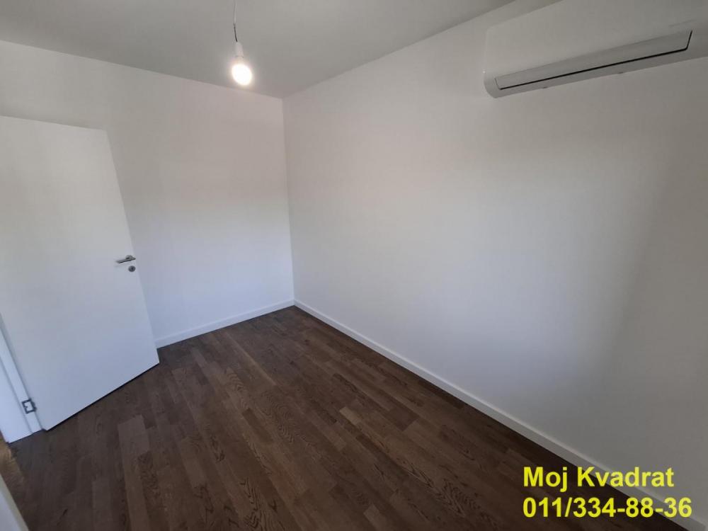 Stan na prodaju u Beogradu, Novi Beograd blok 72, jednoiposoban, 45m2, cena 155000 evra