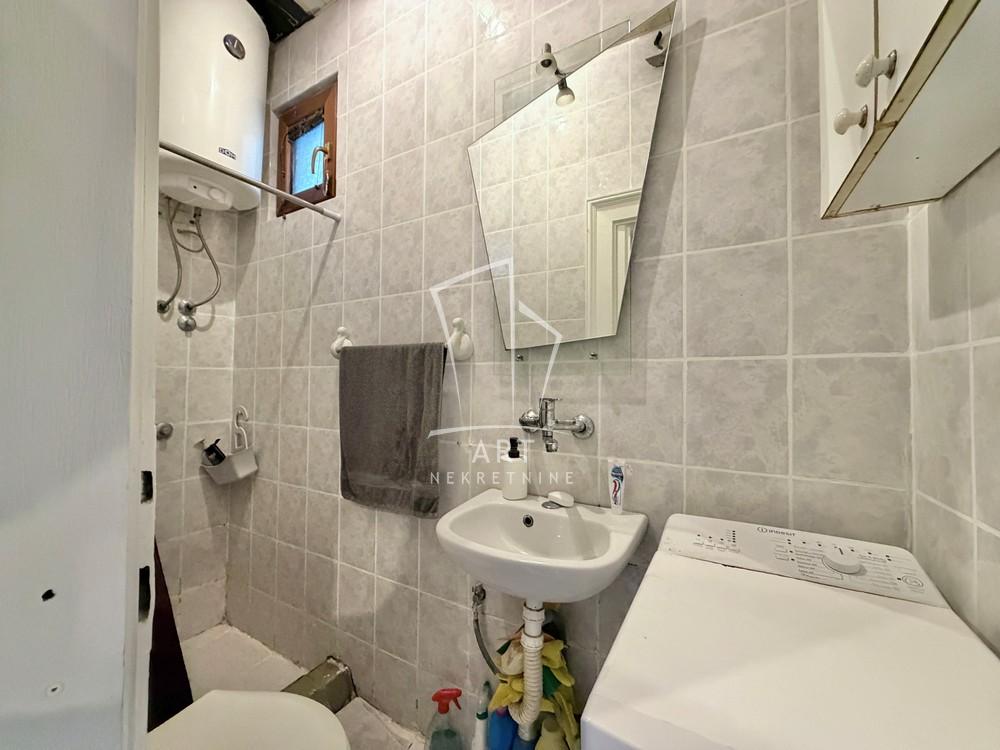 Stan na prodaju u Beogradu, Vukov spomenik, trosoban, 27m2, cena 120000 evra