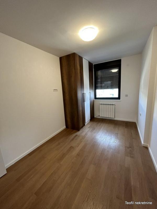 Stan na prodaju u Beogradu, Višnjička banja, trosoban, 67m2, cena 219900 evra