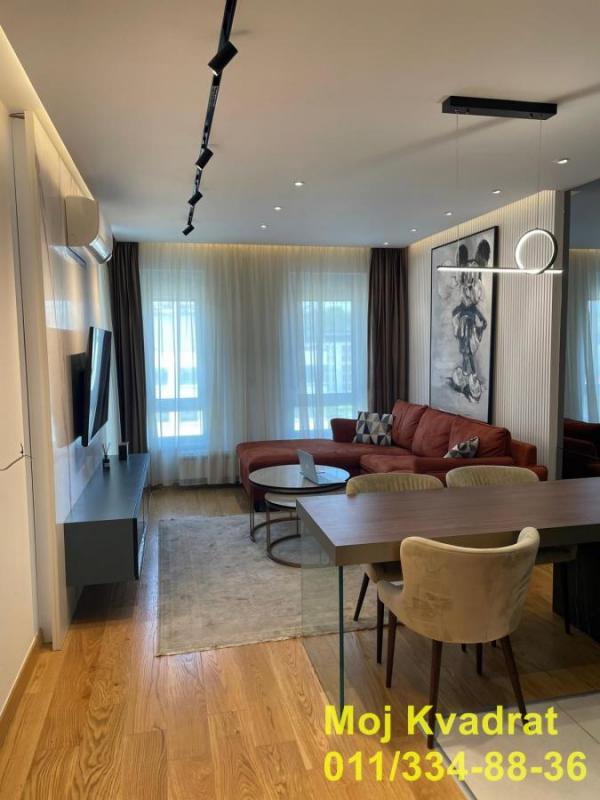 Stan na prodaju u Beogradu, Novi Beograd blok 64, trosoban, 62m2, cena 300000 evra