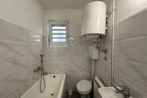 Stan na prodaju u Beogradu, Dedinje, jednoiposoban, 38m2, cena 185000 evra