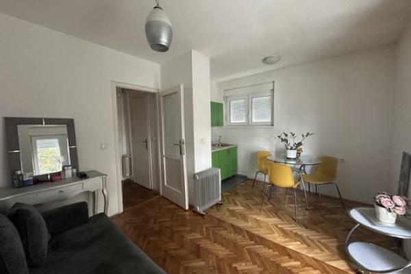 Stan na prodaju u Beogradu, Dedinje, jednoiposoban, 38m2, cena 185000 evra