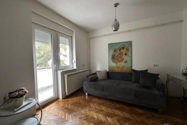 Stan na prodaju u Beogradu, Dedinje, jednoiposoban, 38m2, cena 185000 evra