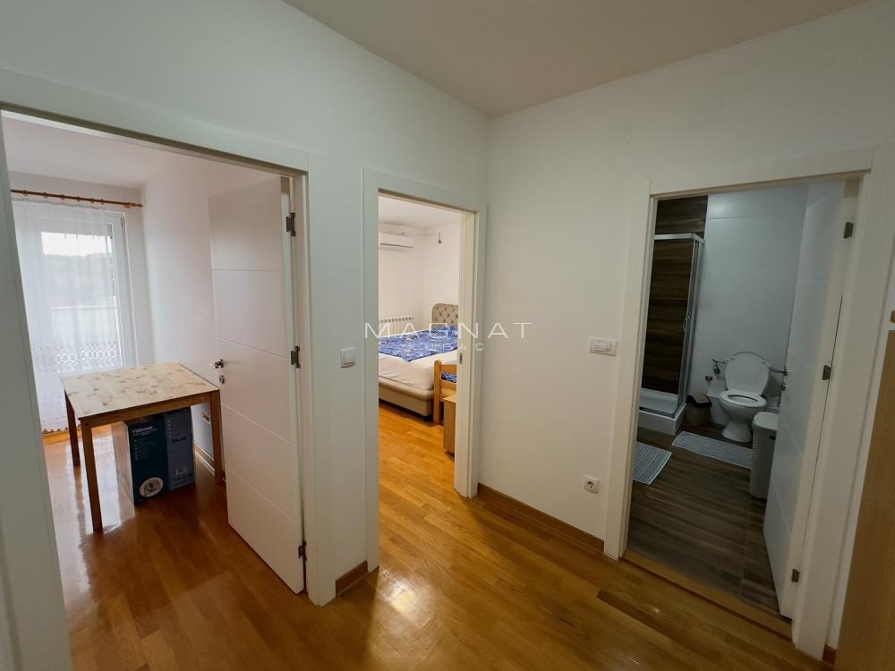 Stan na prodaju u Beogradu, Đeram pijaca, trosoban, 110m2, cena 375000 evra