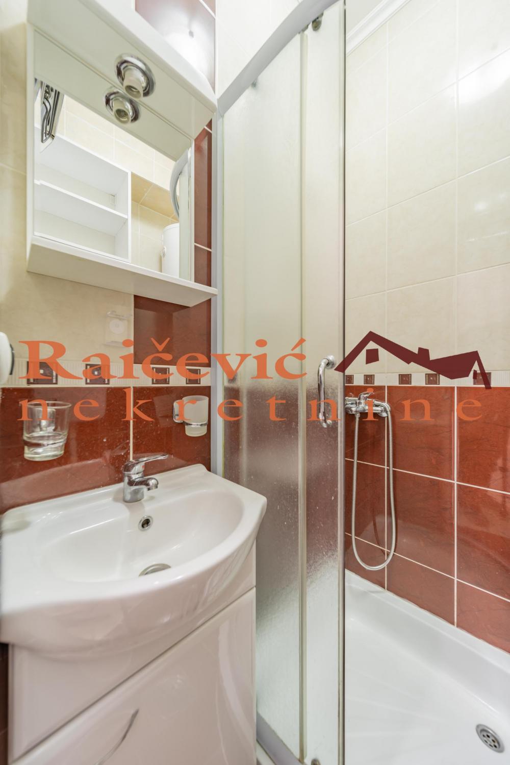 Stan na prodaju u Beogradu, Vračar (Hram), jednoiposoban, 27m2, cena 139500 evra