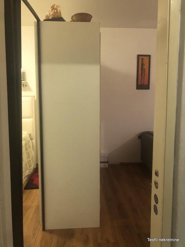 Stan na prodaju u Beogradu, Zemun, dvosoban, 60m2, cena 240000 evra