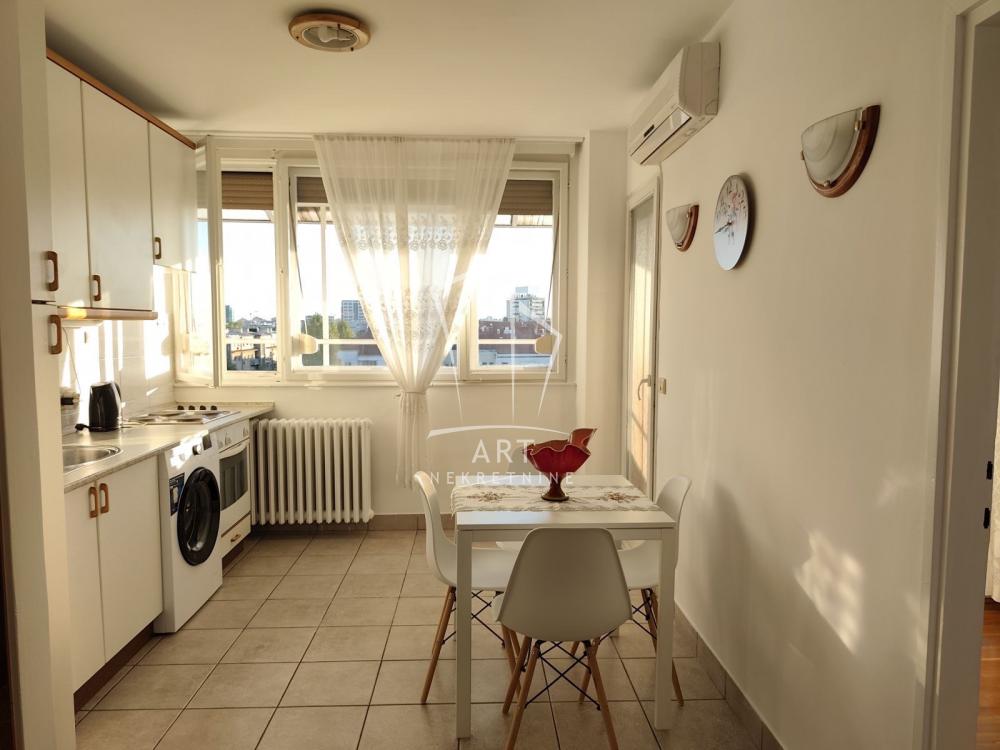 Stan na prodaju u Beogradu, Novi Beograd, dvosoban, 51m2, cena 219000 evra