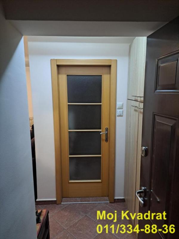 Stan na prodaju u Beogradu, Novi Beograd blok 44 (Piramida), jednosoban, 32m2, cena 99000 evra