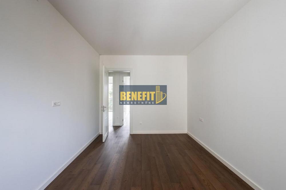 Stan na prodaju u Beogradu, Slavija, cetvorosoban, 115m2, cena 590000 evra