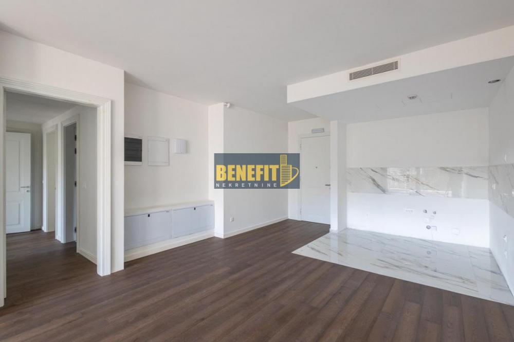 Stan na prodaju u Beogradu, Slavija, cetvorosoban, 115m2, cena 590000 evra