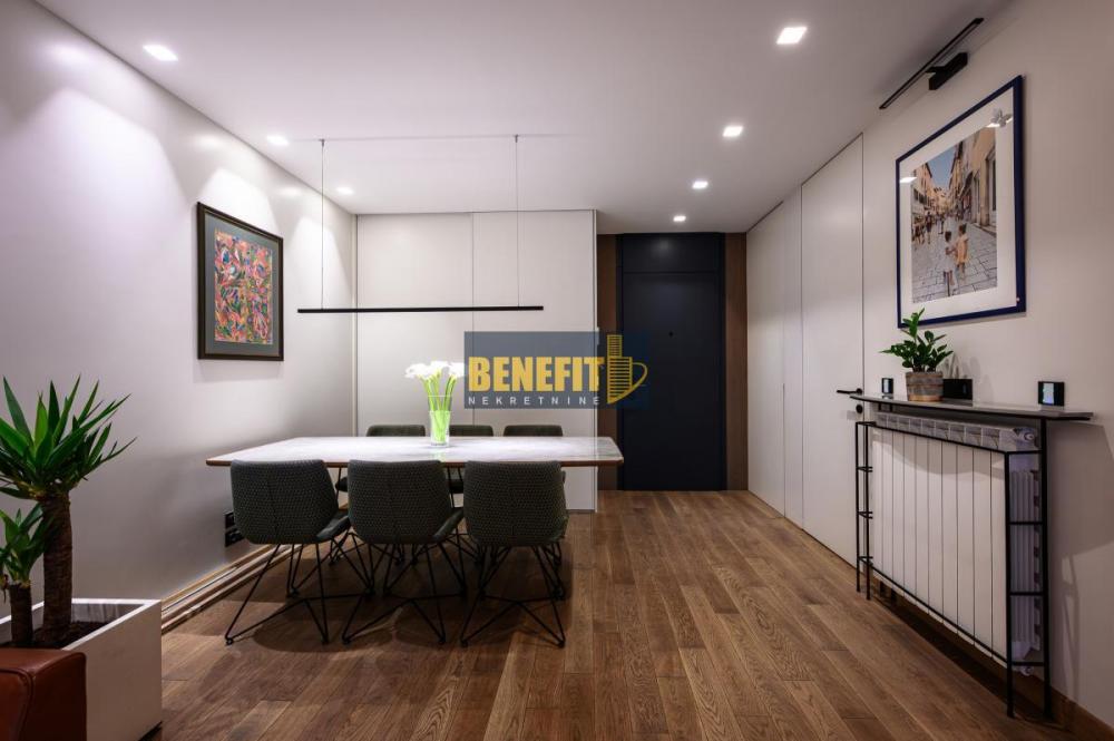 Stan na prodaju u Beogradu, Novi Beograd blok 65, dvosoban, 56m2, cena 275000 evra