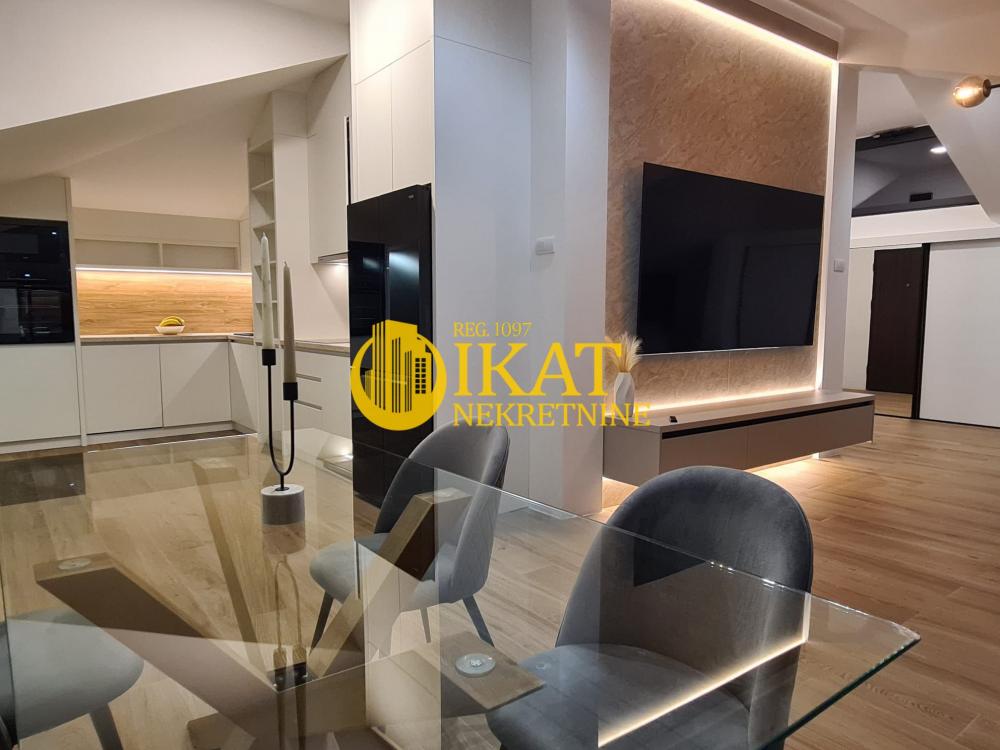 Stan na prodaju u Beogradu, Dedinje, cetvorosoban, 360m2, cena 950000 evra