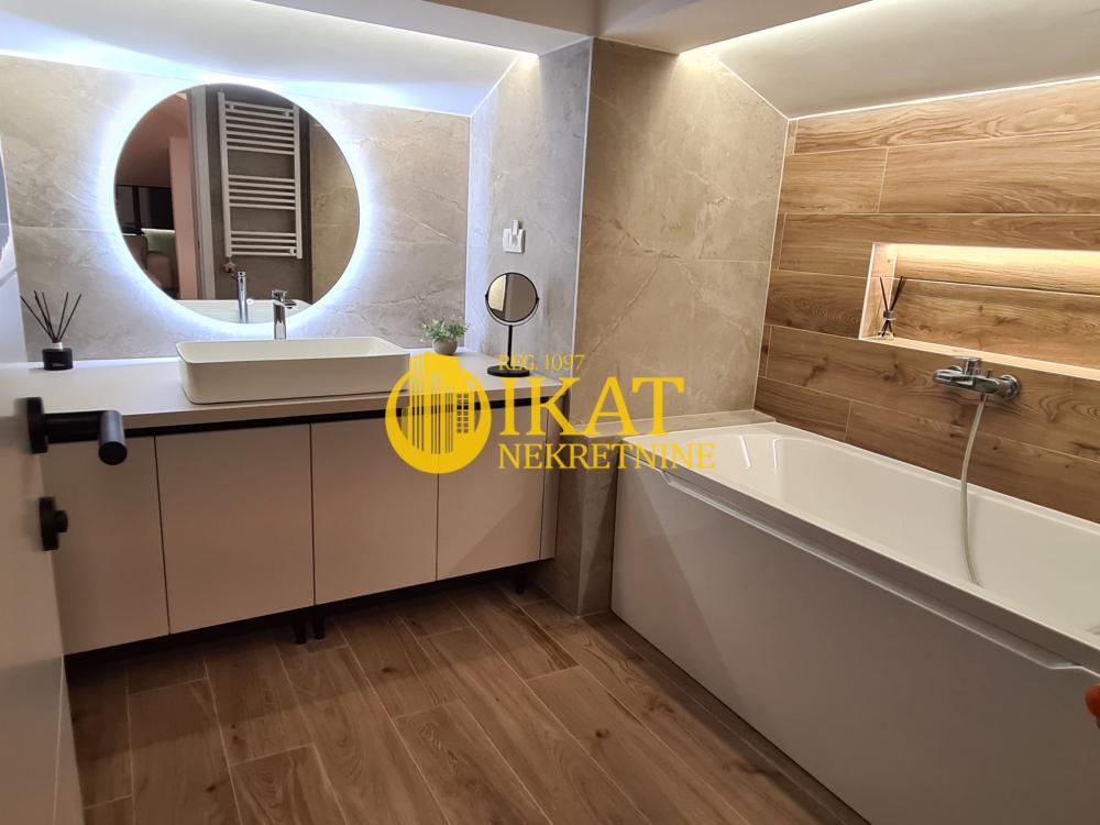 Stan na prodaju u Beogradu, Dedinje, cetvorosoban, 360m2, cena 950000 evra