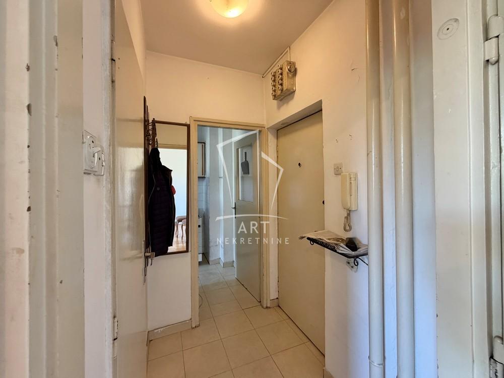 Stan na prodaju u Beogradu, Novi Beograd, jednoiposoban, 35m2, cena 138000 evra