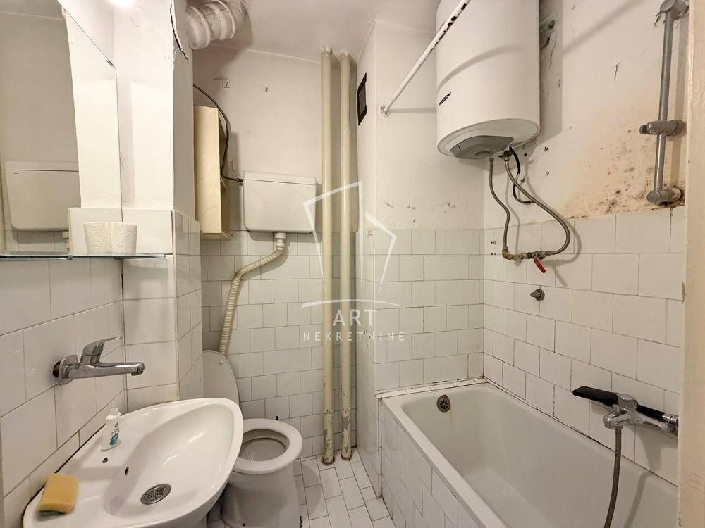 Stan na prodaju u Beogradu, Novi Beograd, jednoiposoban, 35m2, cena 138000 evra