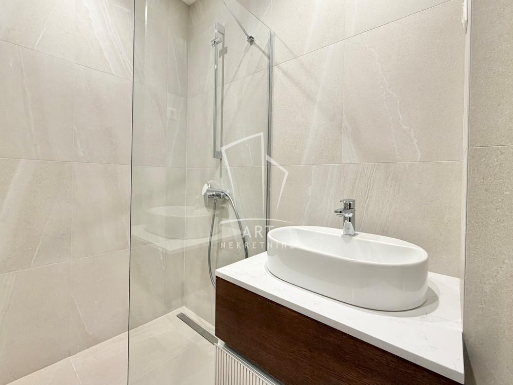 Stan na prodaju u Beogradu, Beograd na vodi, 32m2, cena 215000 evra