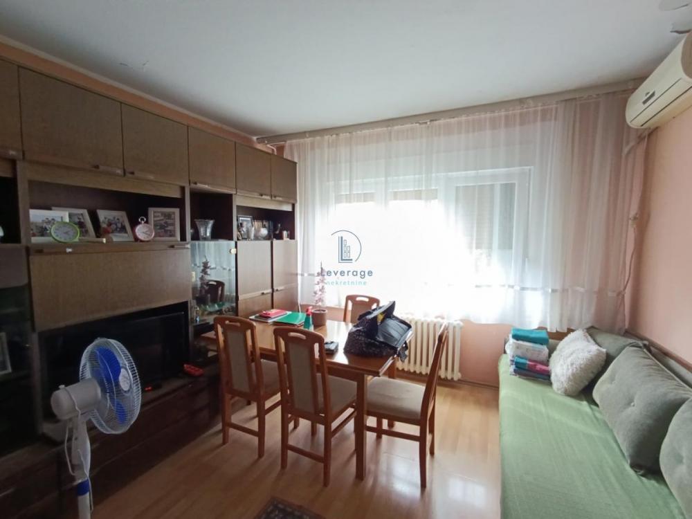 Stan na prodaju u Beogradu, Dušanovac, jednoiposoban, 37m2, cena 111000 evra