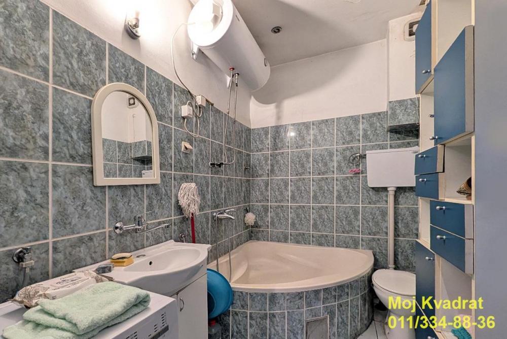 Stan na prodaju u Beogradu, Crveni Krst, trosoban, 69m2, cena 195000 evra