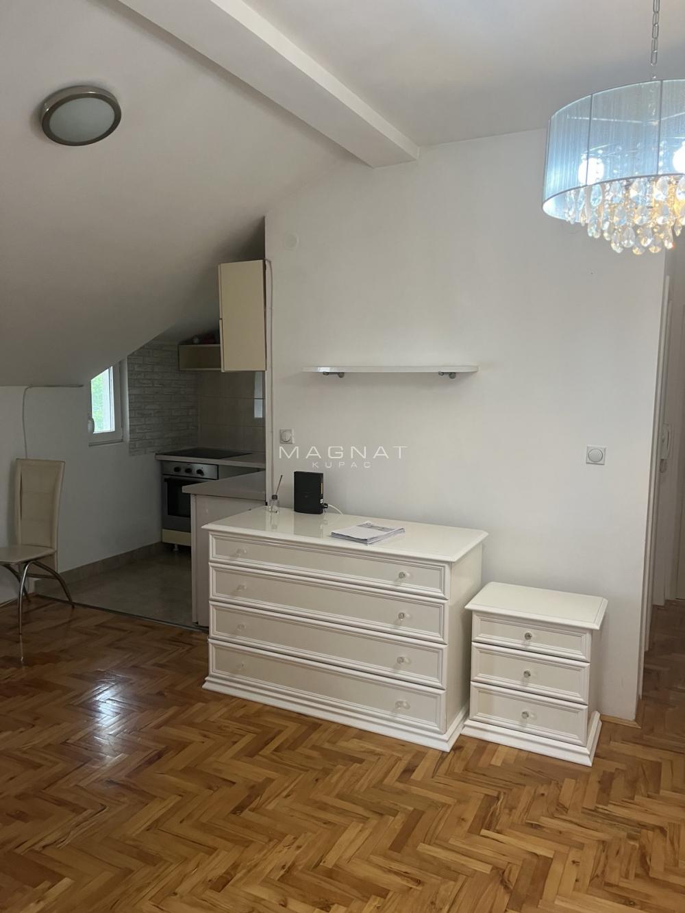 Stan na prodaju u Beogradu, Palilula, jednosoban, 32m2, cena 80000 evra