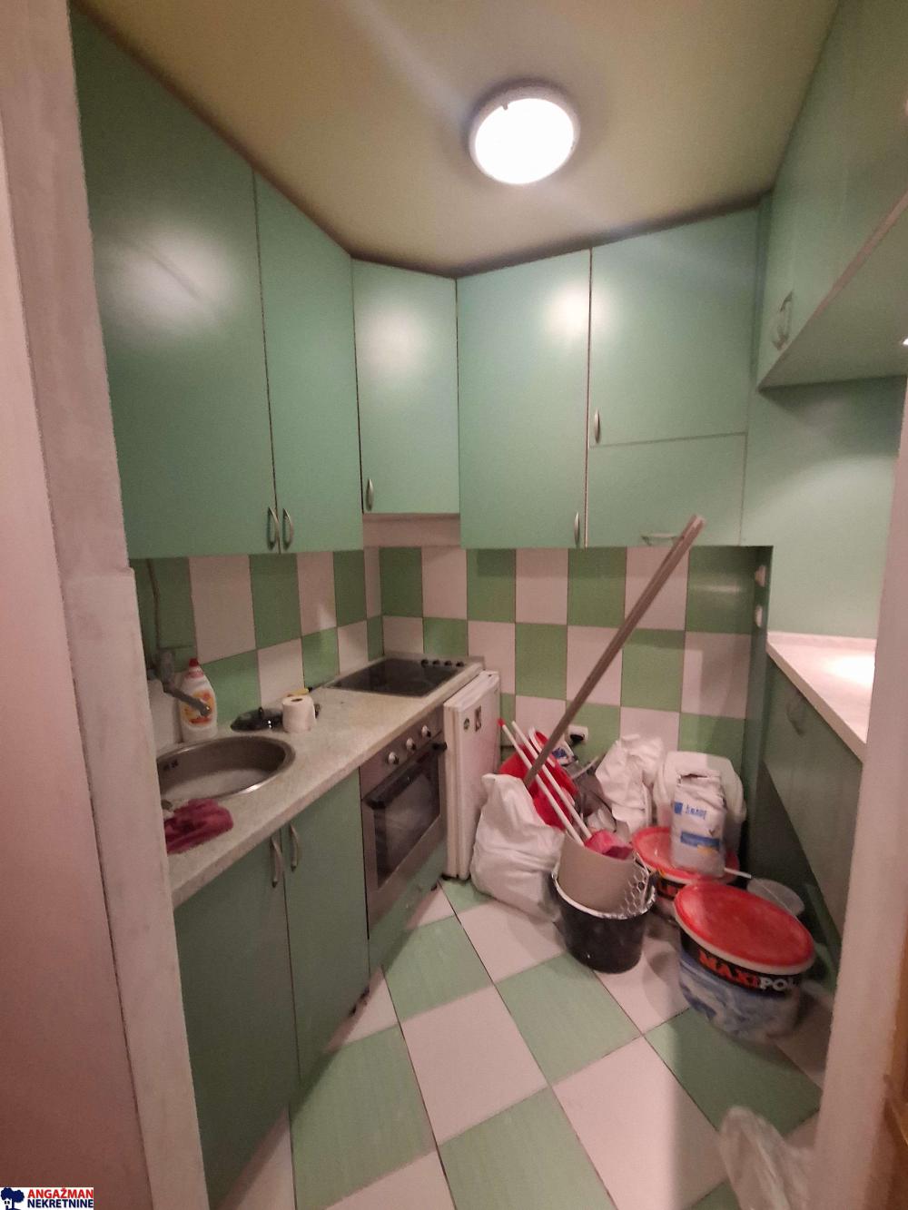 Stan na prodaju u Beogradu, Čukarica, jednoiposoban, 28m2, cena 105000 evra