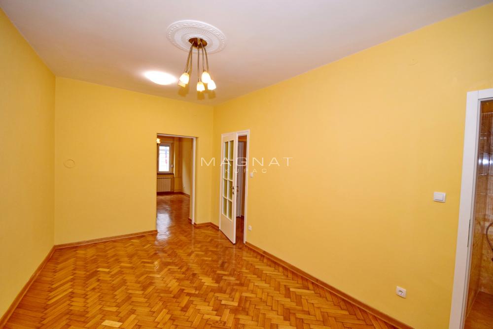 Stan na prodaju u Beogradu, Stari grad, cetvorosoban, 65m2, cena 315000 evra
