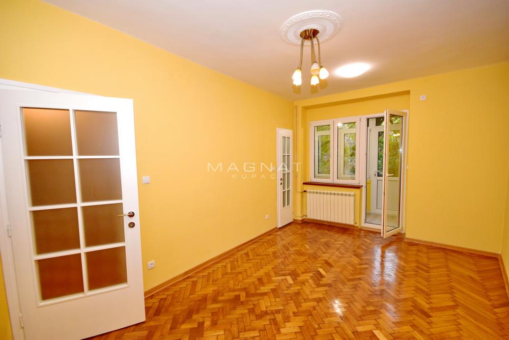 Stan na prodaju u Beogradu, Stari grad, cetvorosoban, 65m2, cena 315000 evra