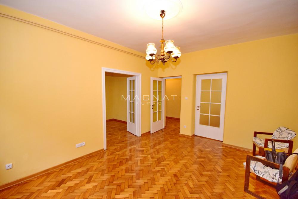 Stan na prodaju u Beogradu, Stari grad, cetvorosoban, 65m2, cena 315000 evra