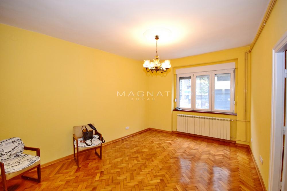 Stan na prodaju u Beogradu, Stari grad, cetvorosoban, 65m2, cena 315000 evra
