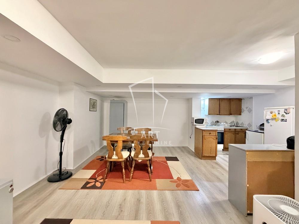 Stan na prodaju u Beogradu, Voždovac, dvosoban, 64m2, cena 125000 evra