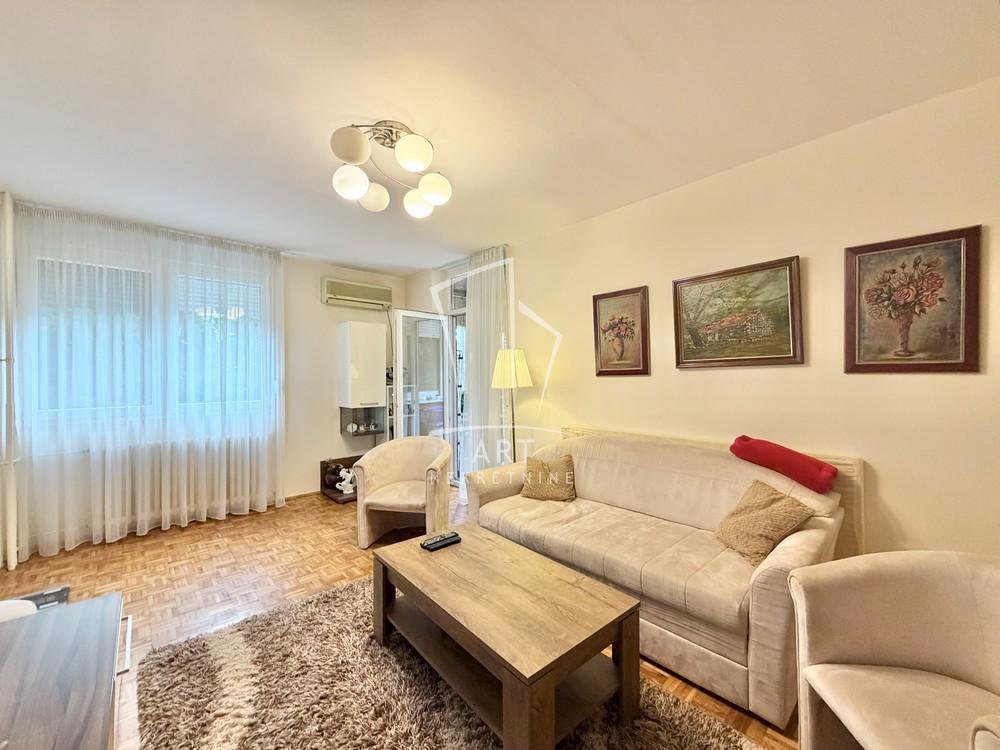 Stan na prodaju u Beogradu, Čukarica, dvoiposoban, 62m2, cena 195000 evra