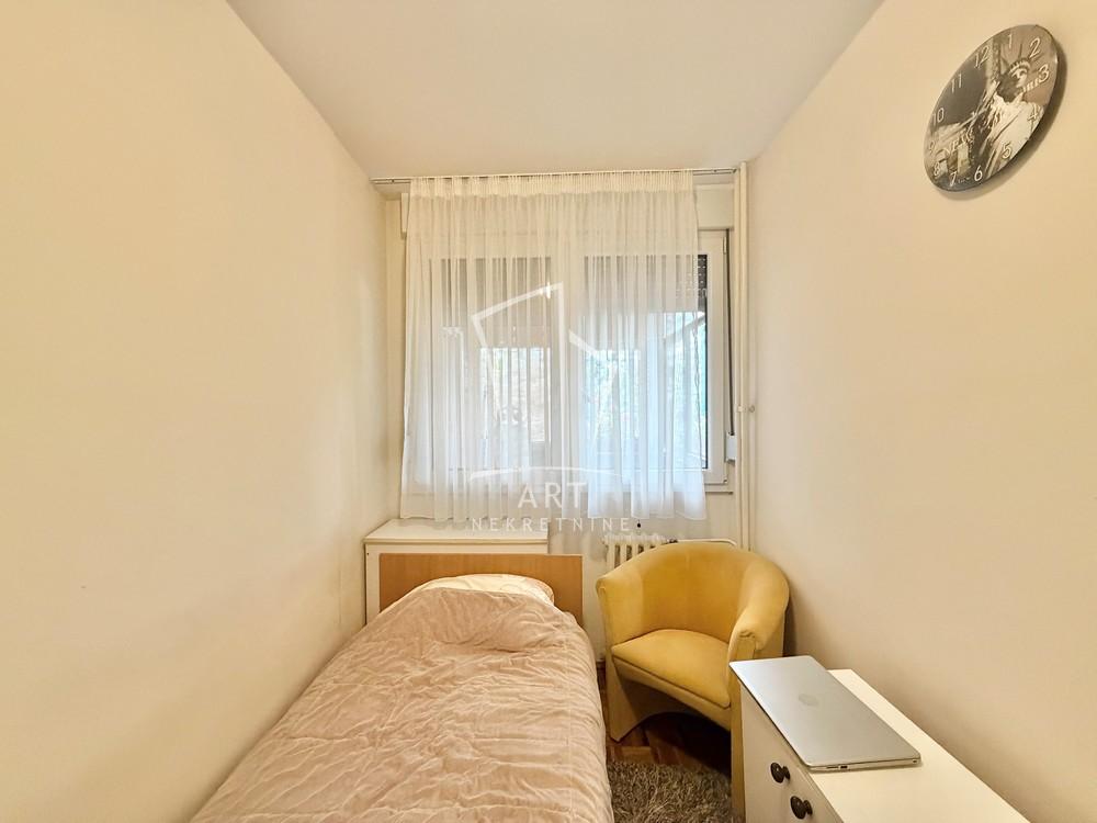 Stan na prodaju u Beogradu, Čukarica, dvoiposoban, 62m2, cena 195000 evra