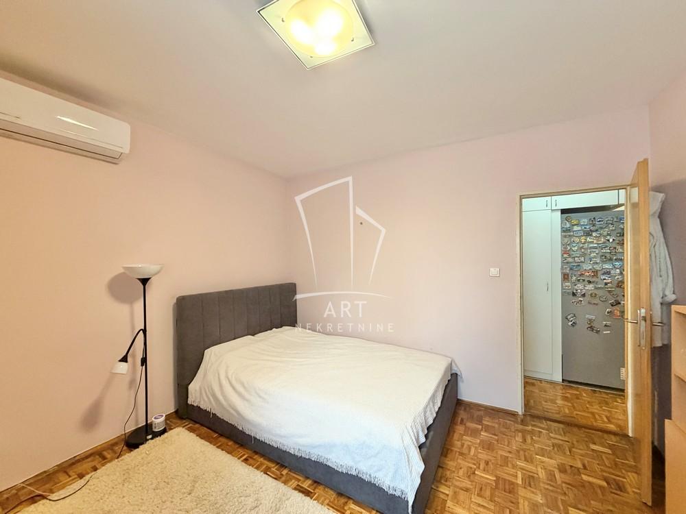 Stan na prodaju u Beogradu, Čukarica, dvoiposoban, 62m2, cena 195000 evra
