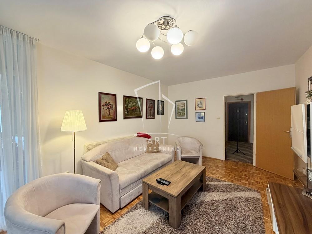 Stan na prodaju u Beogradu, Čukarica, dvoiposoban, 62m2, cena 195000 evra