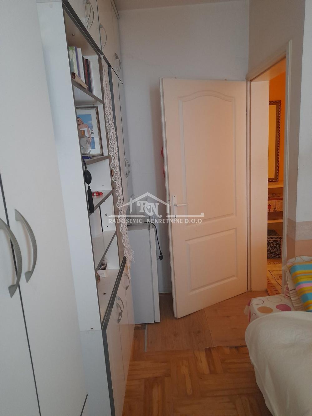 Stan na prodaju u Beogradu, Čukarica, jednoiposoban, 28m2, cena 115000 evra