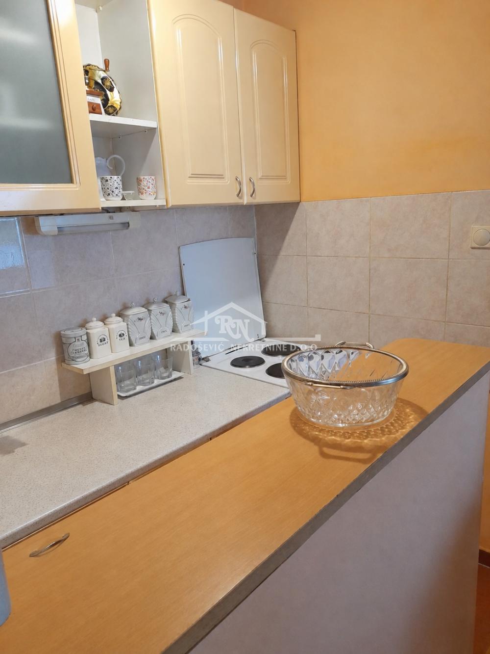 Stan na prodaju u Beogradu, Čukarica, jednoiposoban, 28m2, cena 115000 evra