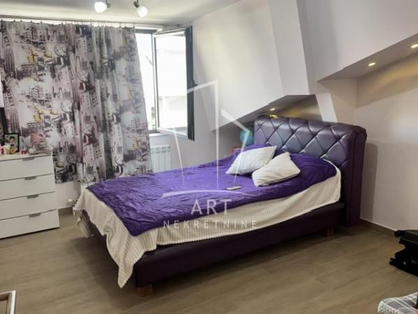 Stan na prodaju u Beogradu, Đeram pijaca, cetvorosoban, 98m2, cena 380000 evra