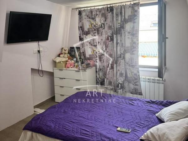 Stan na prodaju u Beogradu, Đeram pijaca, cetvorosoban, 98m2, cena 380000 evra