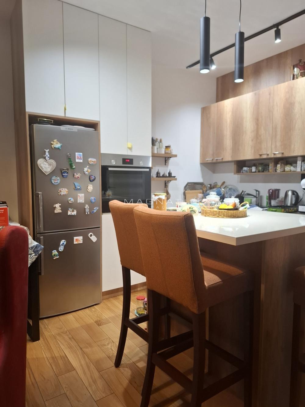 Stan na prodaju u Beogradu, Banjica, cetvorosoban, 83m2, cena 273000 evra
