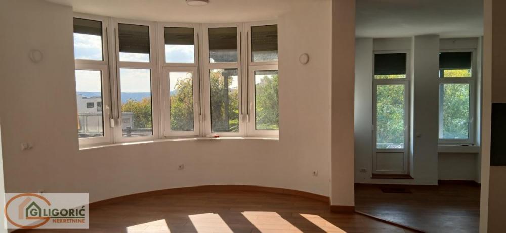 Stan na prodaju u Beogradu, Dedinje, cetvorosoban, 195m2, cena 695000 evra