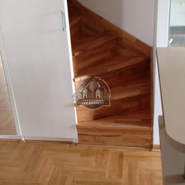 Stan na prodaju u Beogradu, Bulbulder, trosoban, 42m2, cena 180000 evra