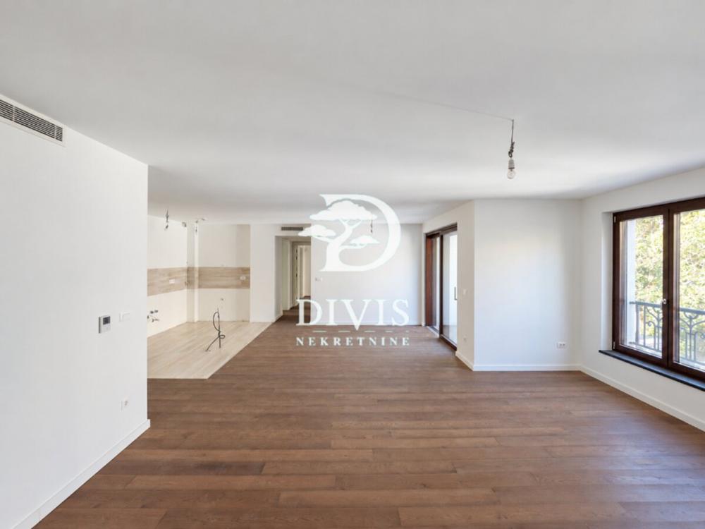 Stan na prodaju u Beogradu, Krunski venac, trosoban, 130m2, cena 715000 evra
