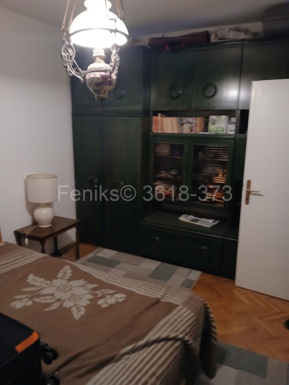 Stan na prodaju u Beogradu, Cvetkova pijaca, troiposoban, 89m2, cena 330000 evra