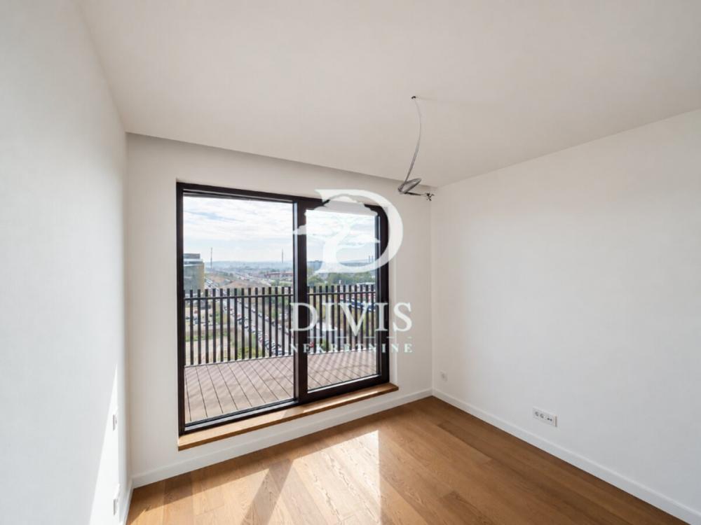 Stan na prodaju u Beogradu, Novi Beograd blok 65, trosoban, 170m2, cena 790000 evra