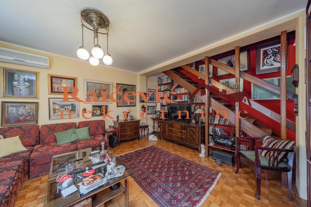 Stan na prodaju u Beogradu, Vračar, troiposoban, 97m2, cena 329000 evra