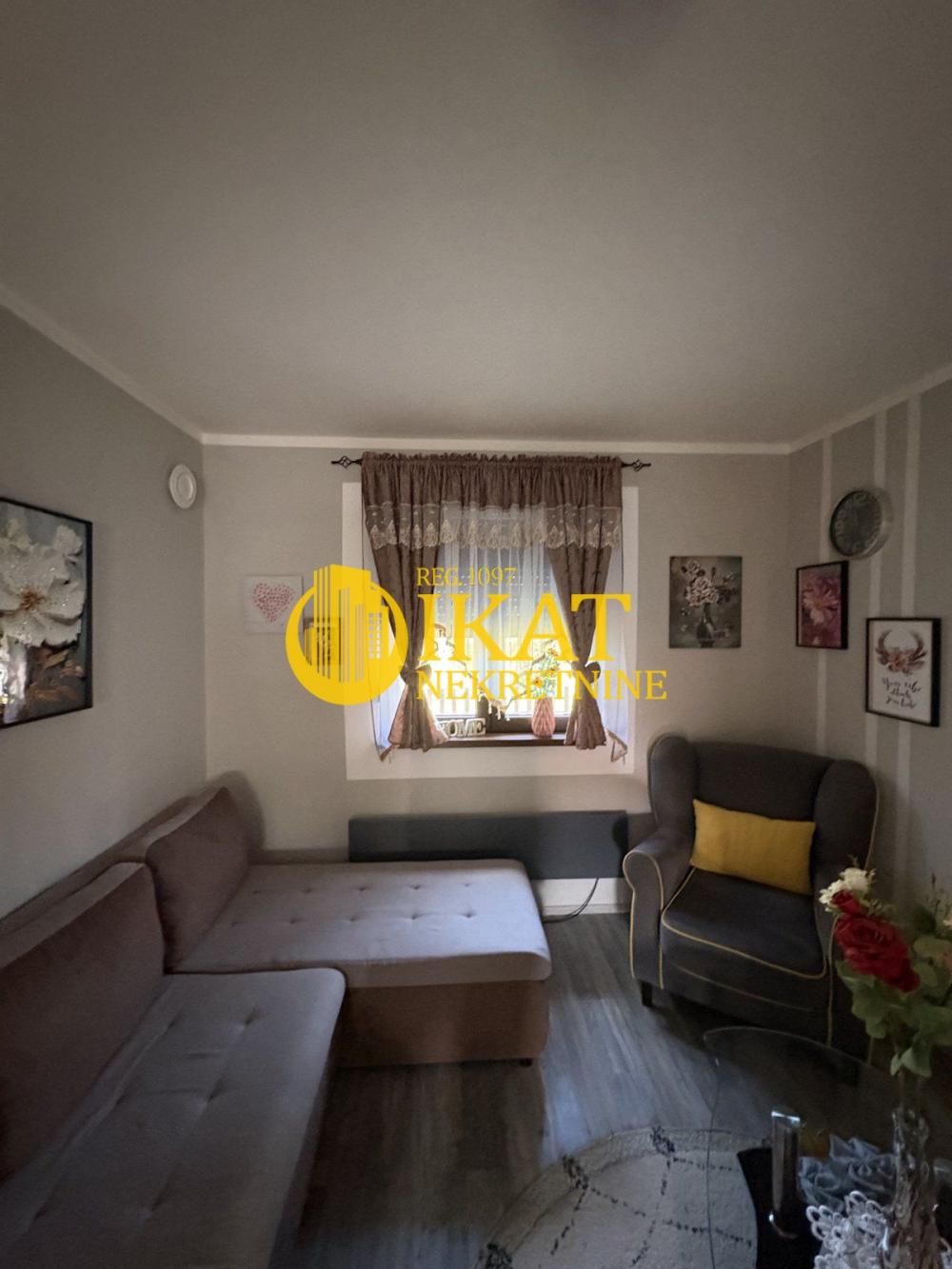 Stan na prodaju u Beogradu, Voždovac, troiposoban, 80m2, cena 273000 evra
